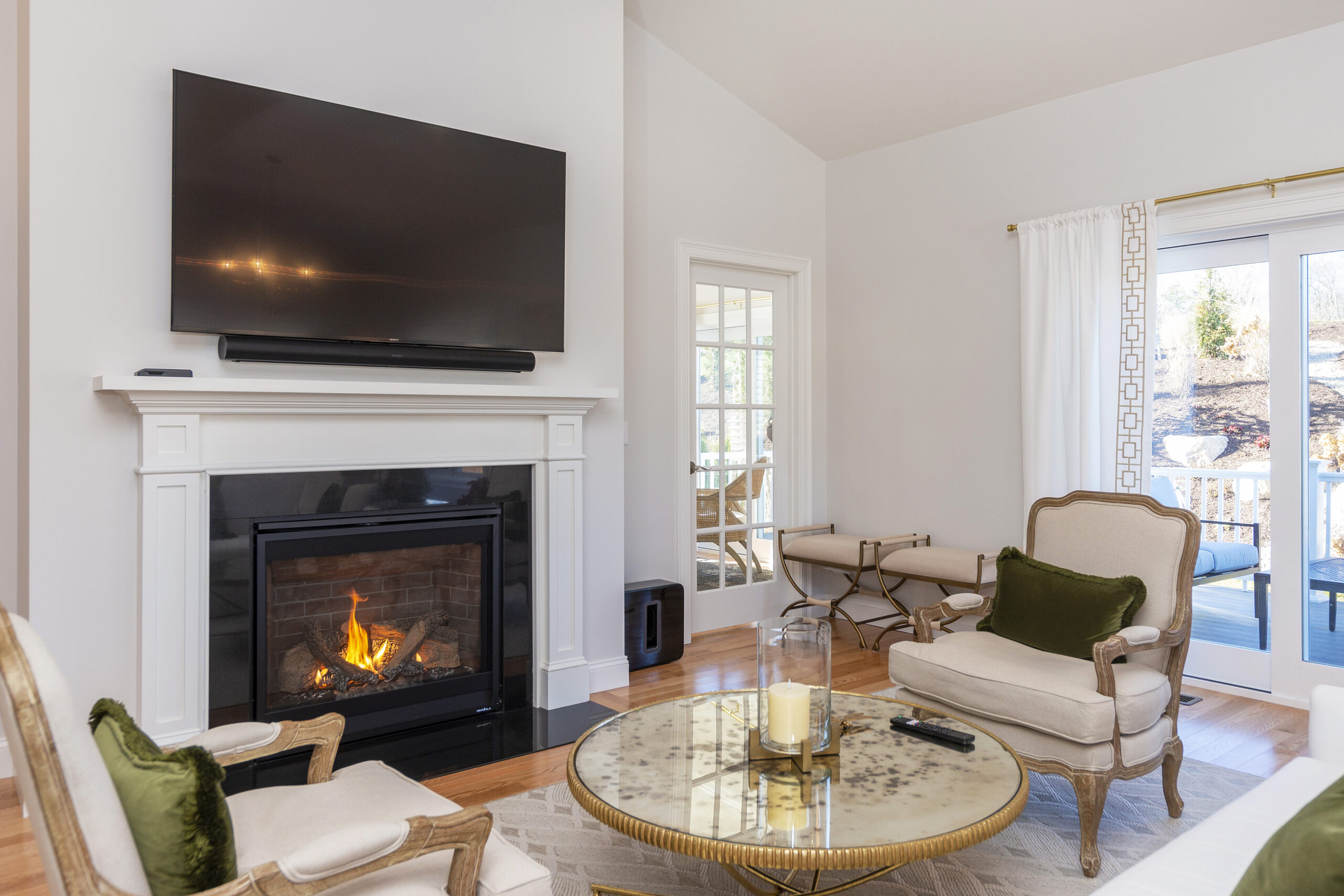 Gallery – Crompton Meadows Living Area with view of Office/Den (center) and Exterior Deck (right)